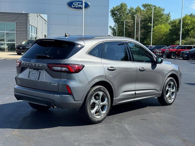 Used 2024 Ford Escape ST-Line w/ Tech Pack #1 AWD/4WD image 7