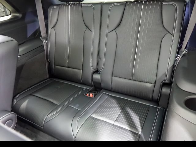 New 2027 Cadillac Vistiq Sport w/ LPO, Floor Liner Package AWD/4WD image 11