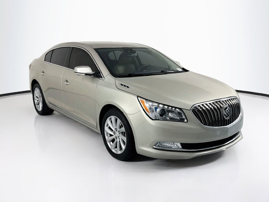 Used 2016 Buick LaCrosse Leather w/ Experience Buick Package FWD image 3