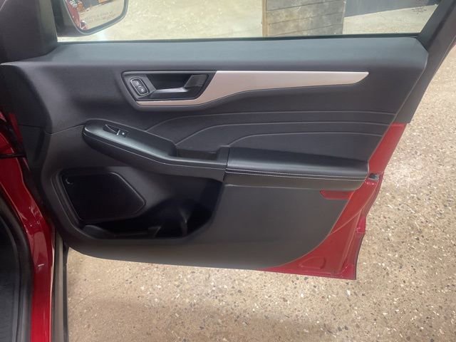 Used 2022 Ford Escape SE w/ Convenience Package image 32