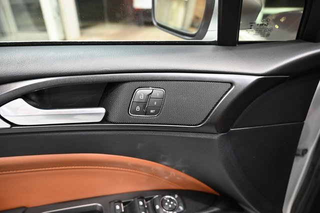 Used 2019 Ford Fusion Titanium image 27