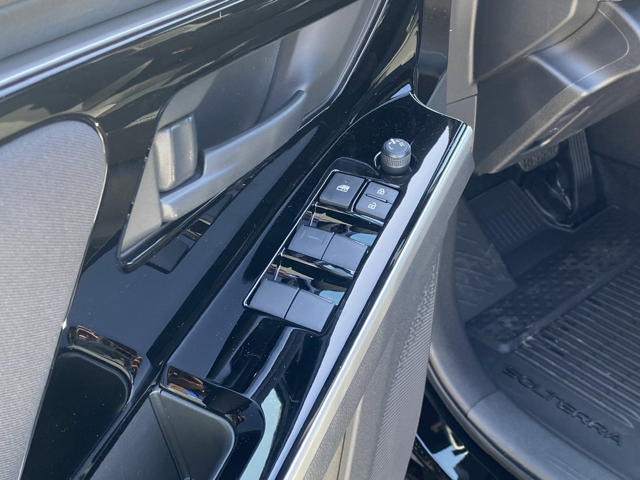 New 2025 Subaru Solterra Premium image 10