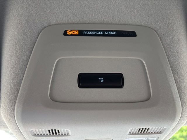 Used 2023 Ford E-Transit Medium Roof RWD image 31