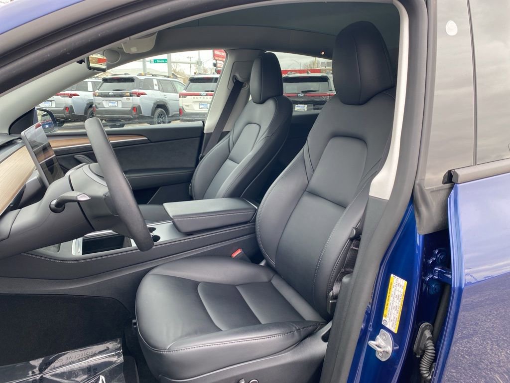 Used 2024 Tesla Model Y Long Range AWD/4WD image 9
