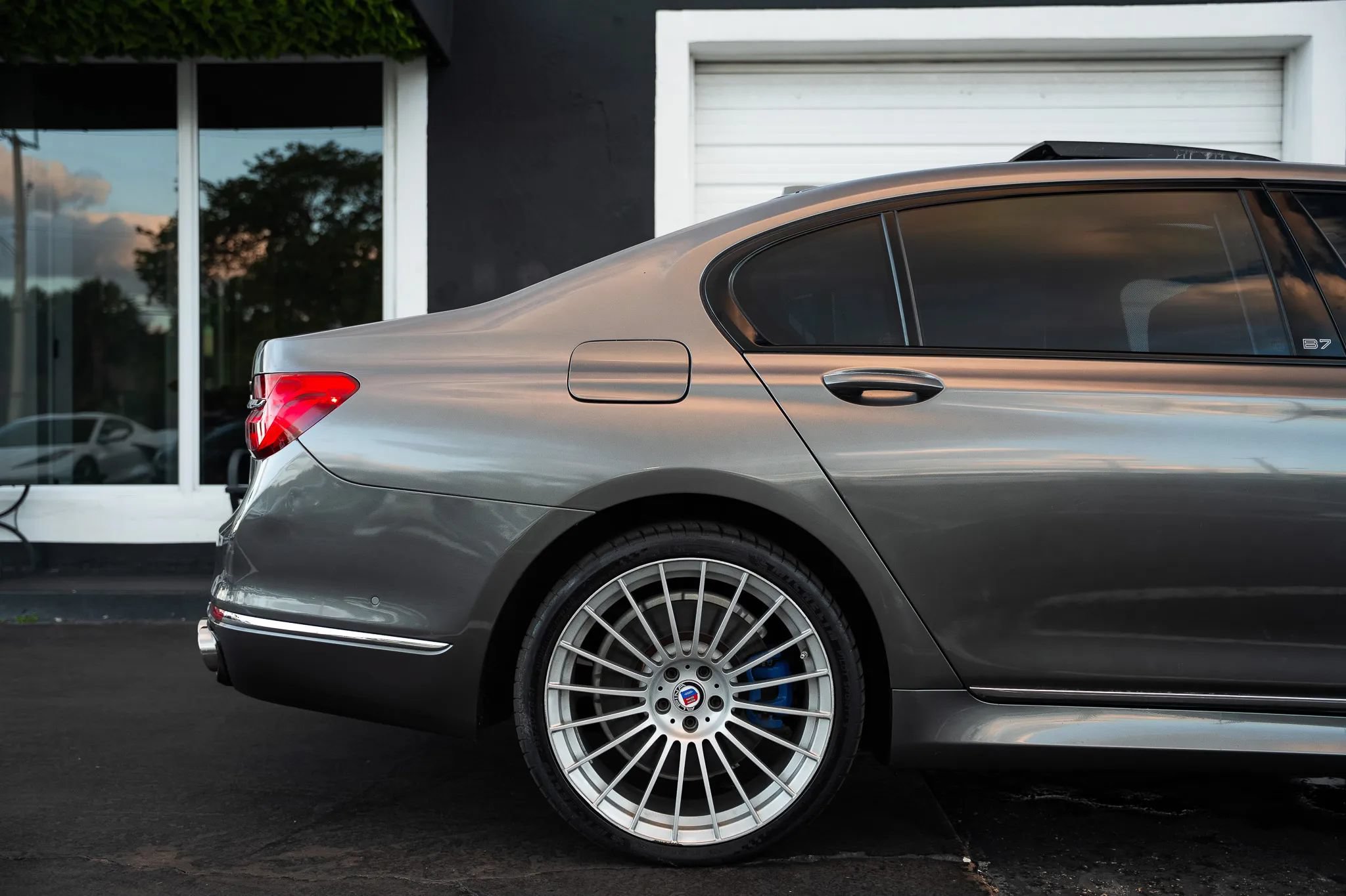 Used 2018 BMW ALPINA B7 xDrive w/ Luxury Rear Seating Package AWD/4WD image 8