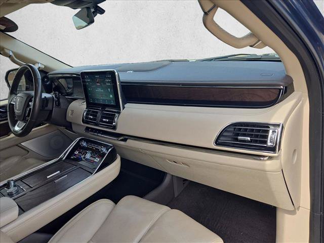 Used 2020 Lincoln Navigator L Reserve w/ Luxury Package AWD/4WD image 23