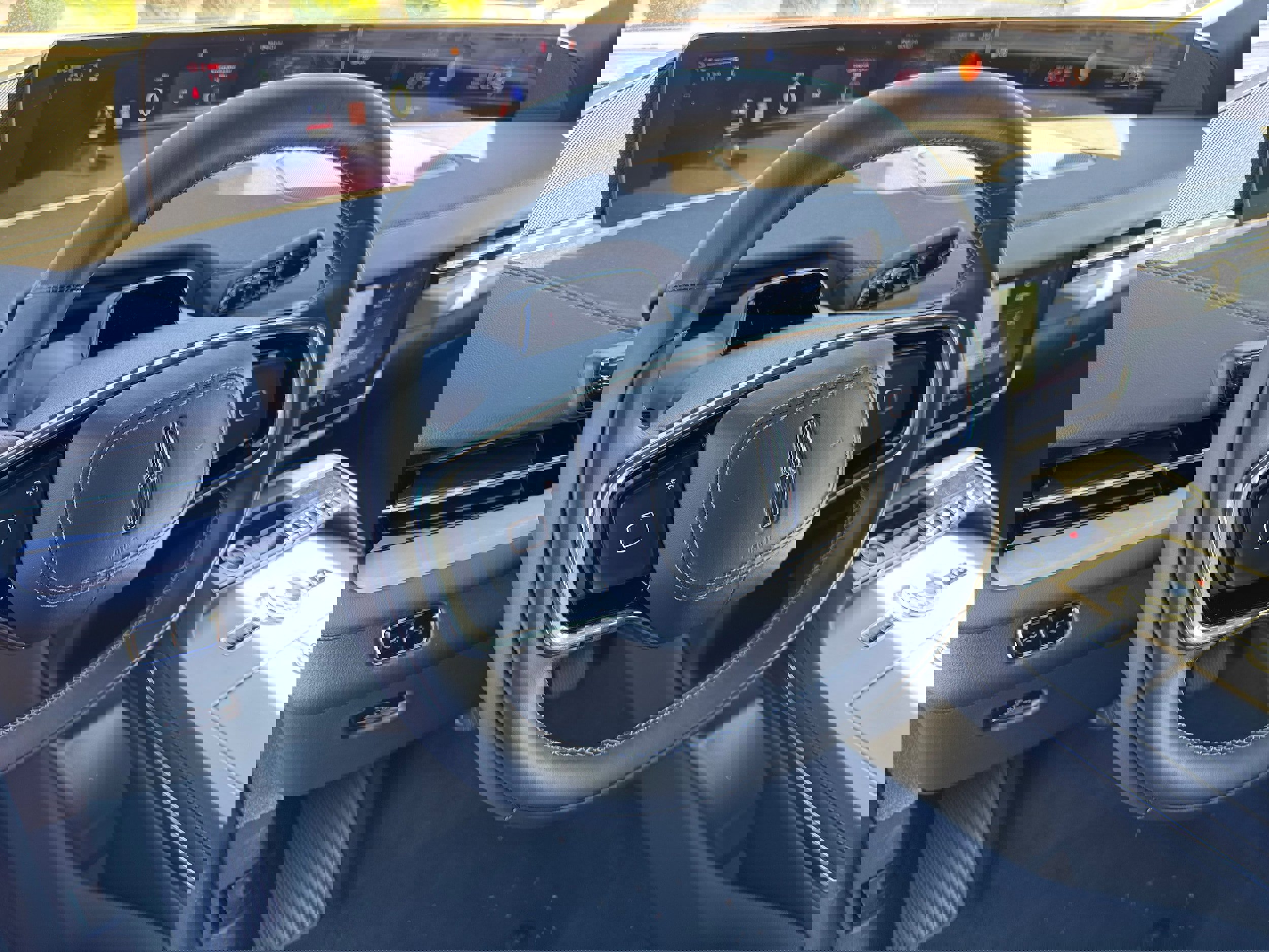 New 2025 Lincoln Navigator L Reserve w/ Jet Appearance Package image 13