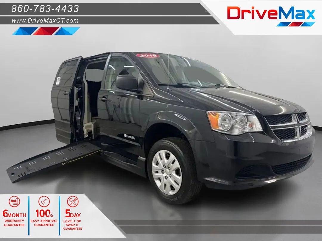 Used 2018 Dodge Grand Caravan SE image 1