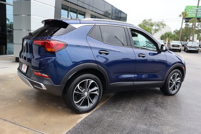 Used 2022 Buick Encore GX Essence FWD image 9