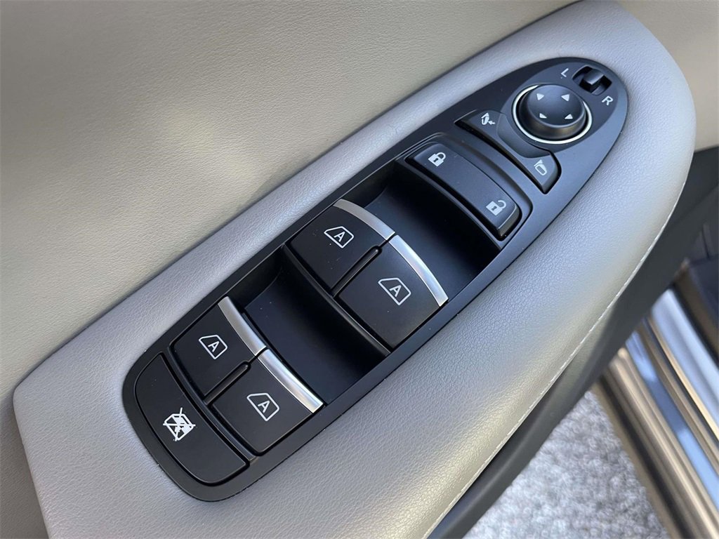 Used 2023 INFINITI QX50 Luxe image 17