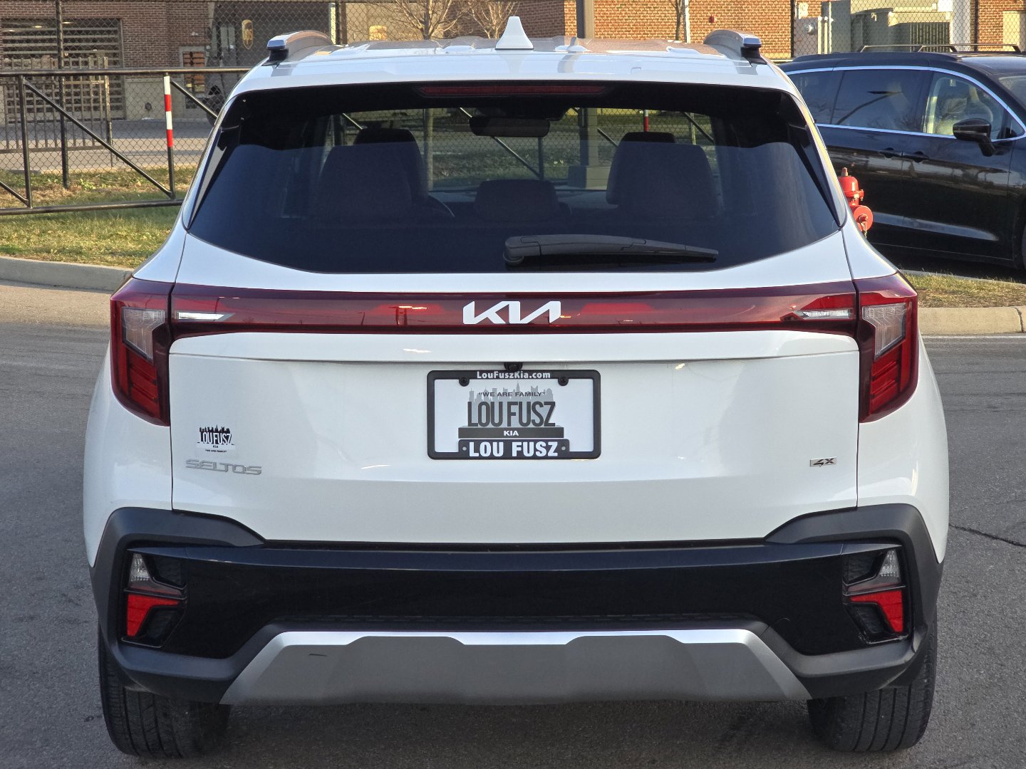 Used 2024 Kia Seltos EX image 16