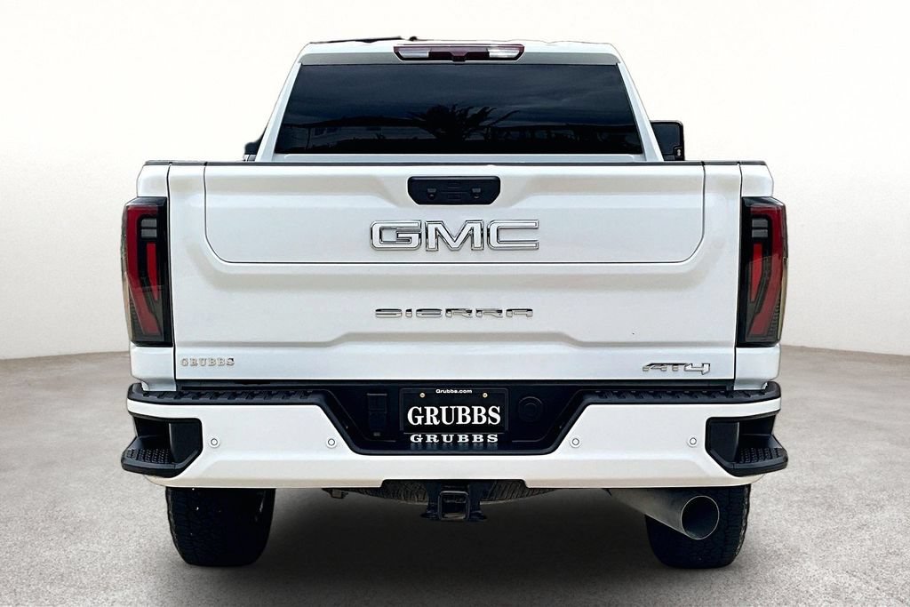 Used 2025 GMC Sierra 2500 AT4 AWD/4WD image 5