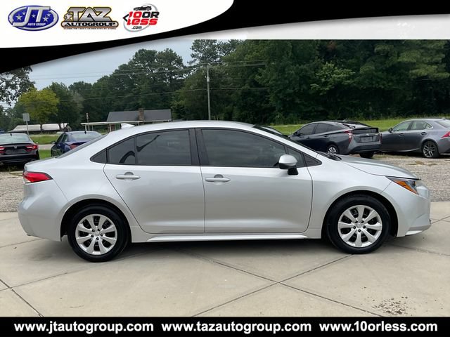 Used 2025 Toyota Corolla LE FWD image 8