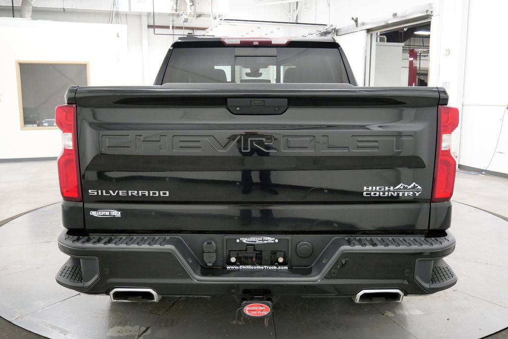 Used 2019 Chevrolet Silverado 1500 High Country w/ Technology Package AWD/4WD image 6