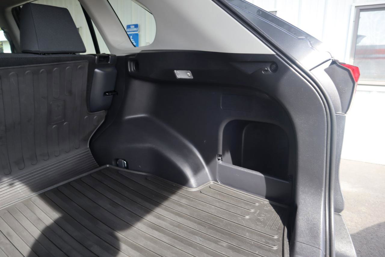 Used 2019 Toyota RAV4 LE w/ All Weather Liner Package AWD/4WD image 46