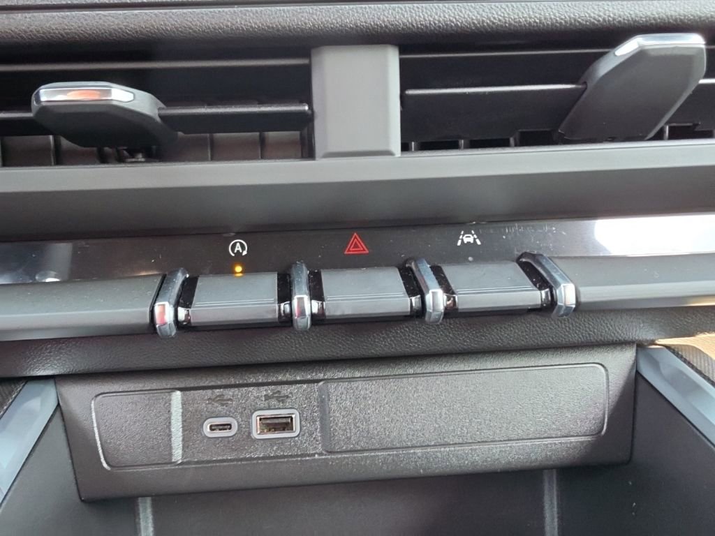 Used 2025 Chevrolet Colorado W/T w/ WT Convenience Package II image 17