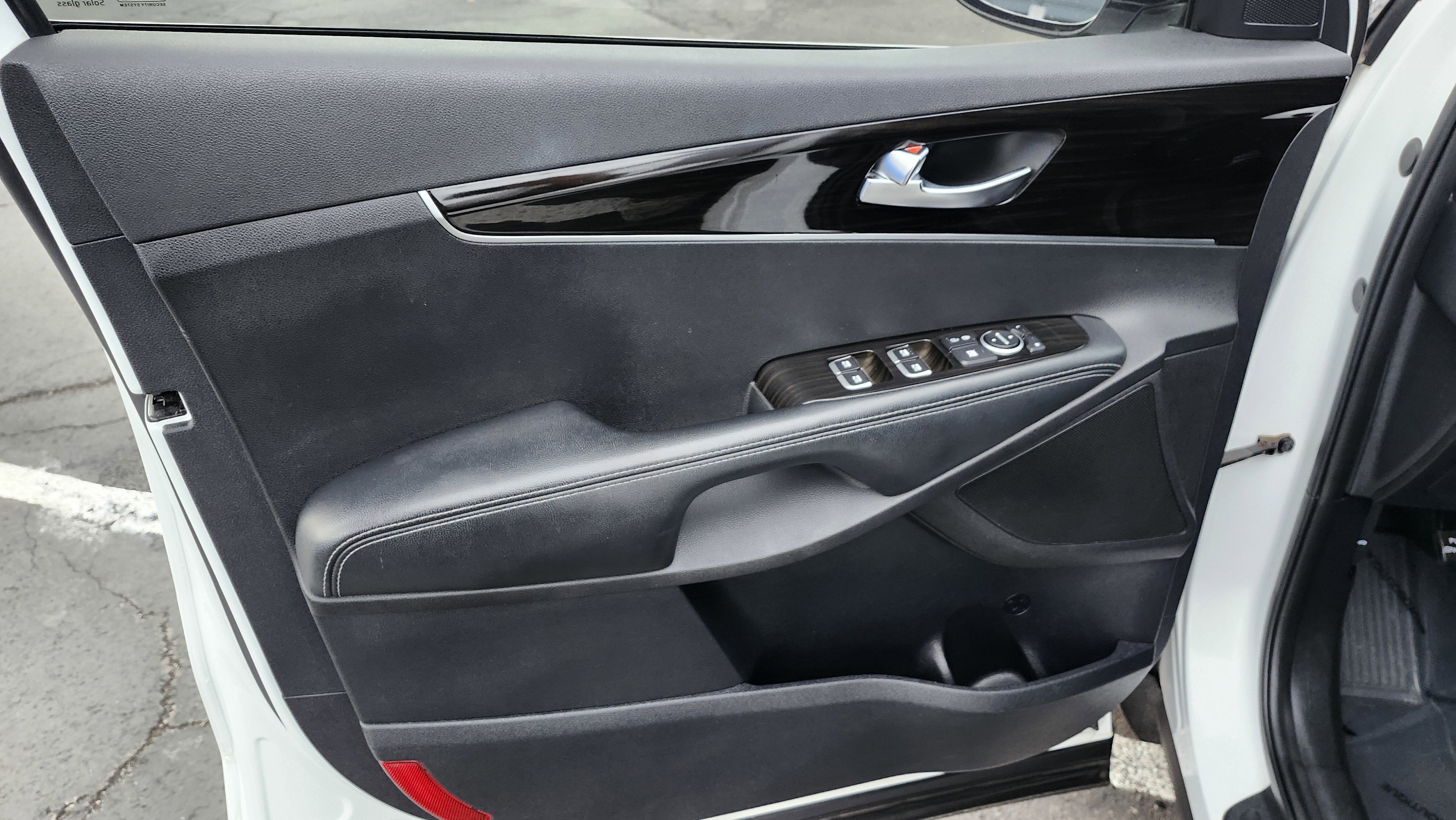 Used 2020 Kia Sorento LX image 23