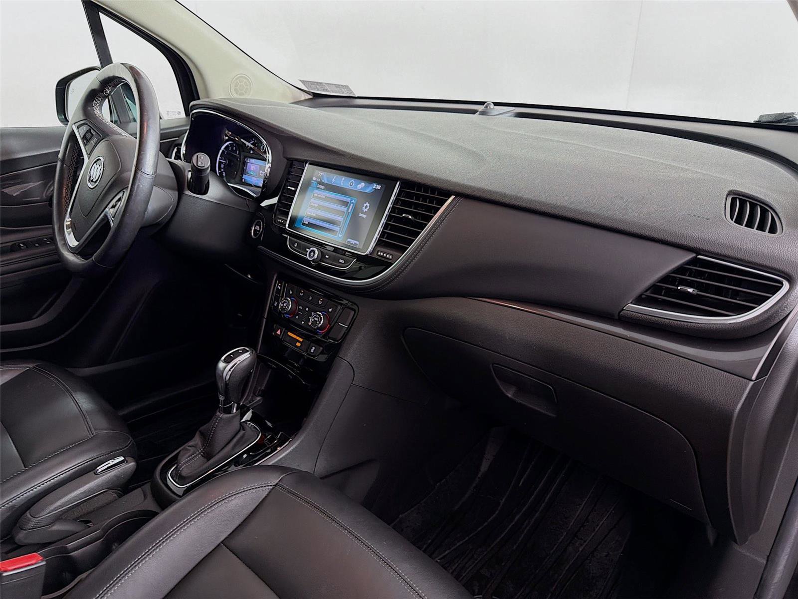 Used 2019 Buick Encore Essence w/ Safety Package II image 27