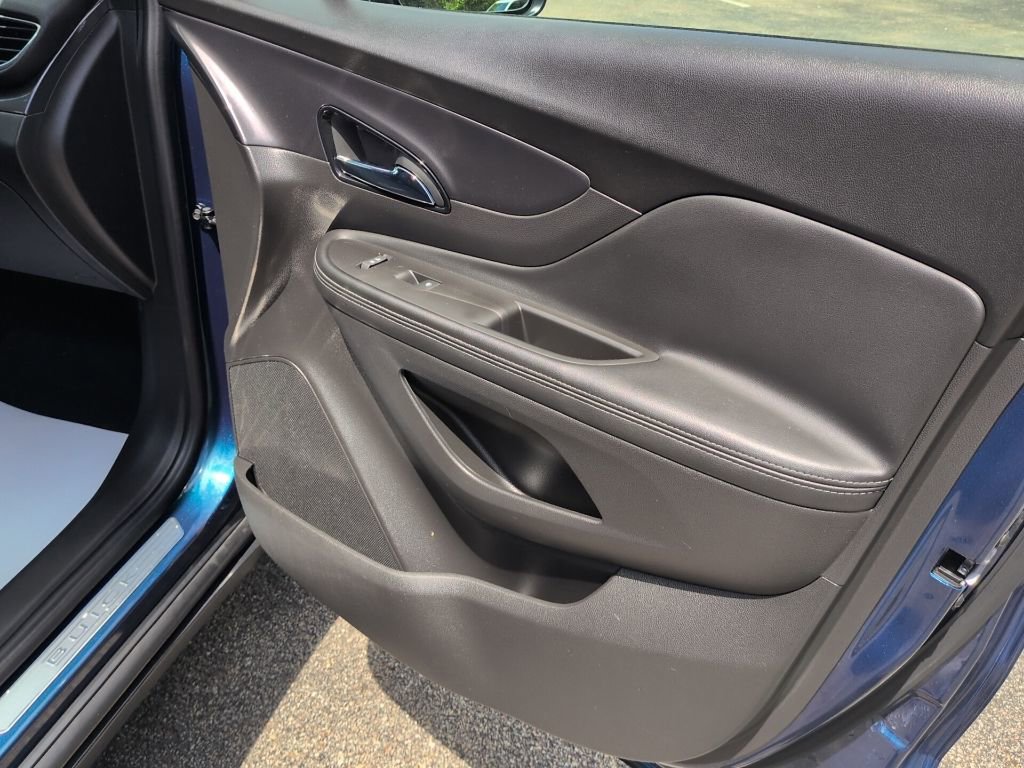 Used 2019 Buick Encore Sport Touring w/ Safety Package FWD image 29
