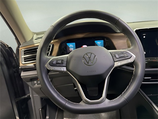 Used 2024 Volkswagen Atlas SE w/ Panoramic Sunroof Package image 15