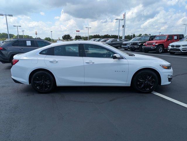 Used 2024 Chevrolet Malibu LT FWD image 3