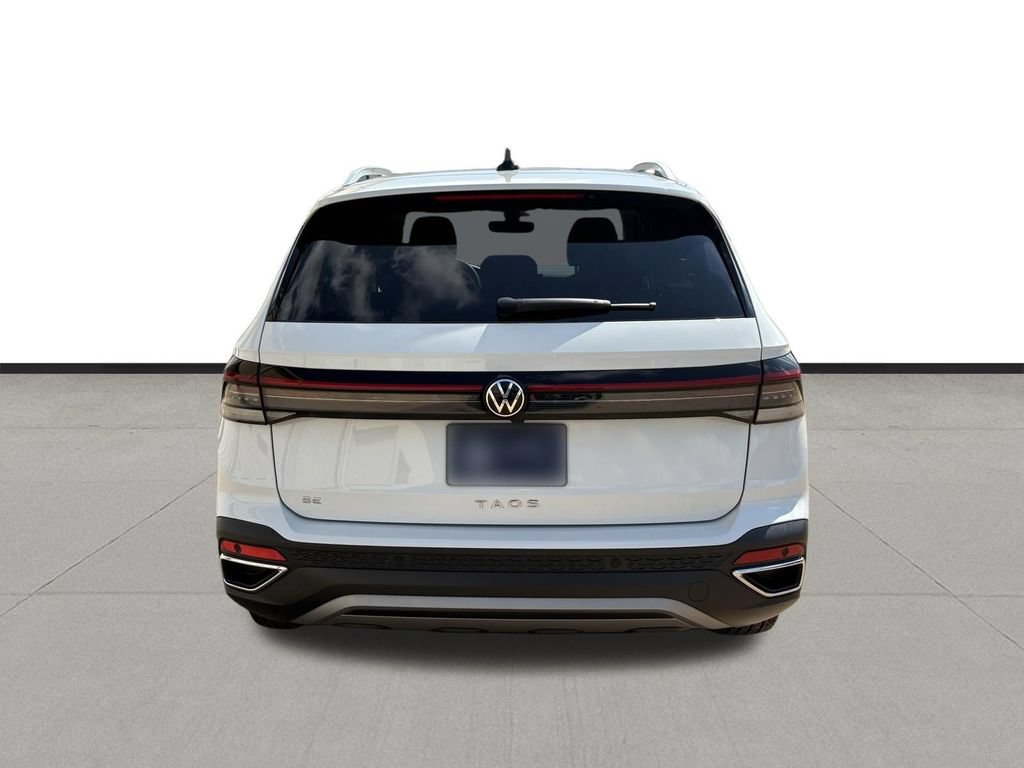 Used 2025 Volkswagen Taos SE FWD image 6