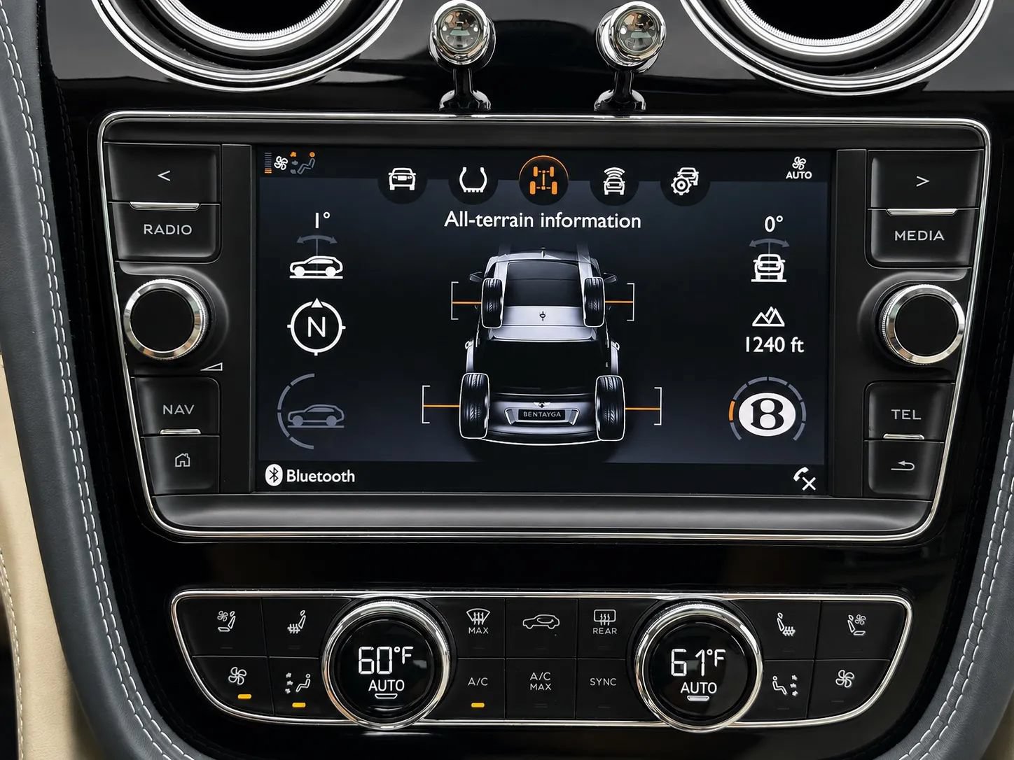 Used 2017 Bentley Bentayga AWD/4WD image 52