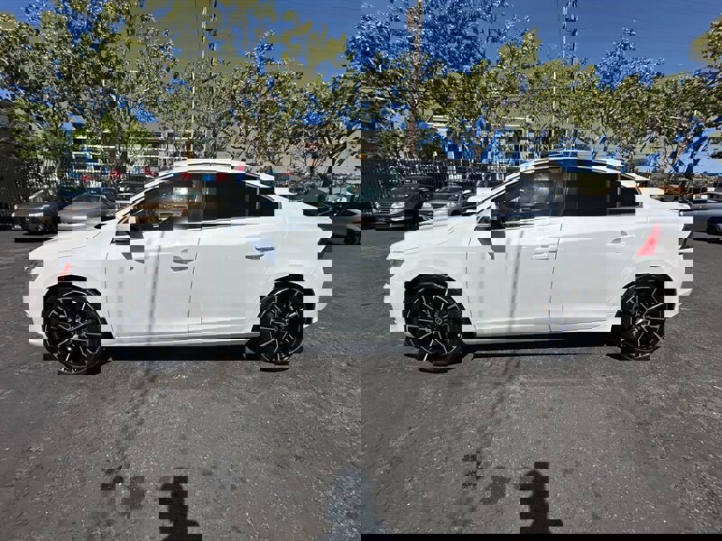 Used 2016 Volvo S60 T5 Premier w/ Convenience Package FWD image 8