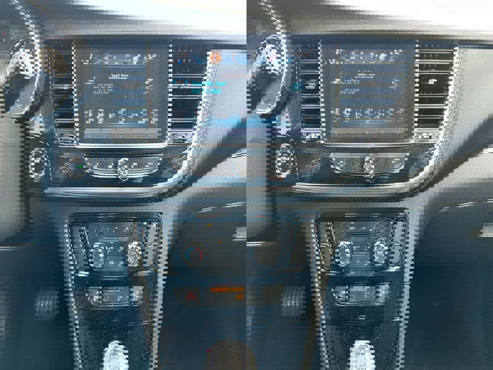 Used 2018 Buick Encore Preferred image 27