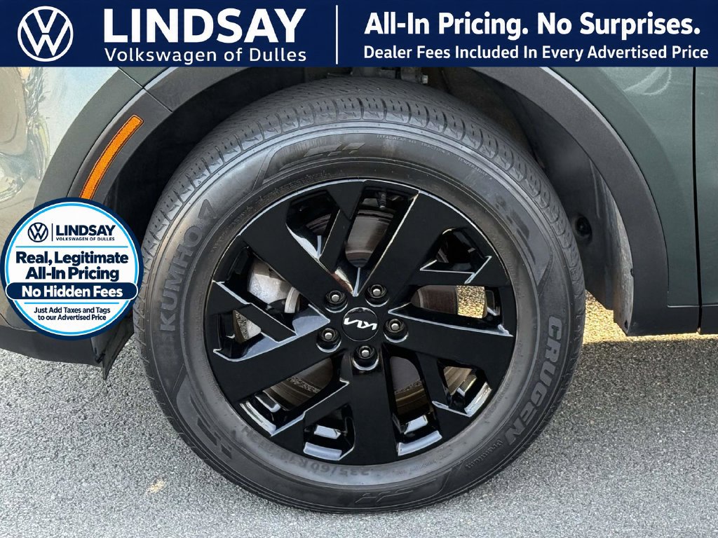 Used 2022 Kia Sorento S w/ Panoramic Sunroof Package AWD/4WD image 8