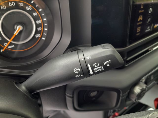 Used 2026 Jeep Gladiator Mojave AWD/4WD image 17