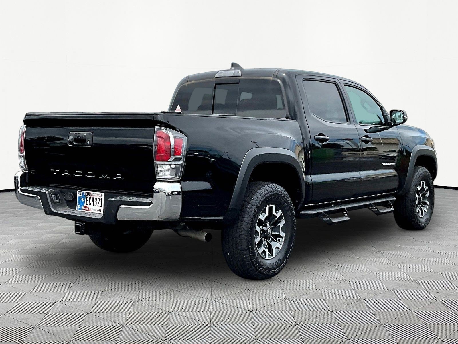 Used 2023 Toyota Tacoma TRD Off-Road AWD/4WD image 6