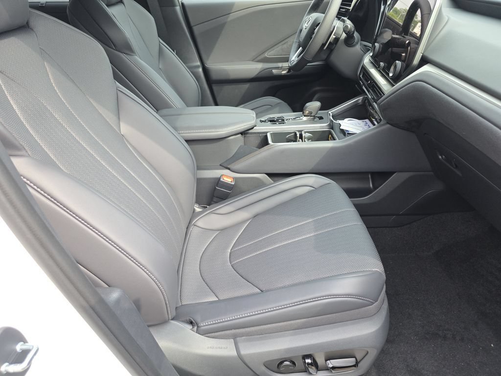 New 2026 Lexus TX 500h AWD image 24