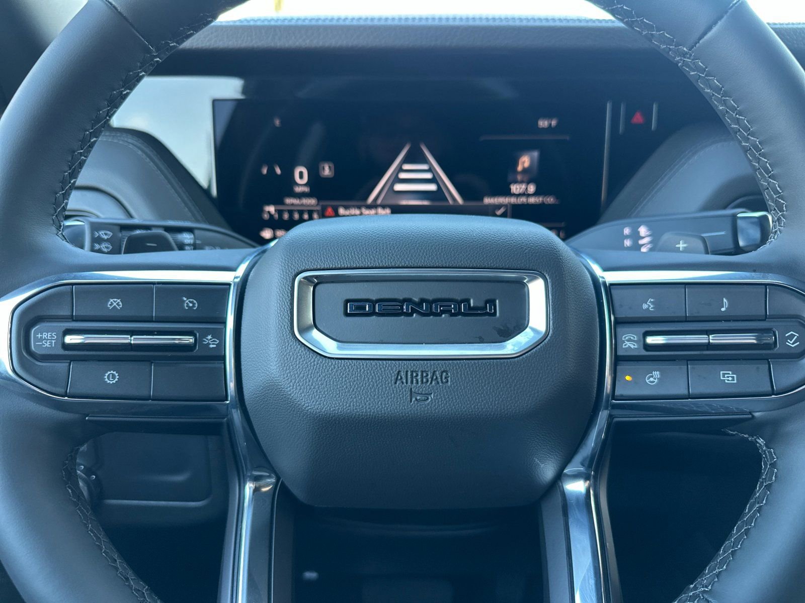 New 2026 GMC Yukon XL Denali AWD/4WD image 25