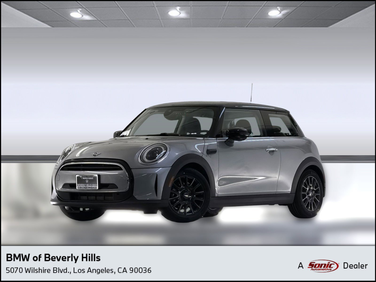 Used 2024 MINI Cooper 2-Door Hardtop FWD image 1