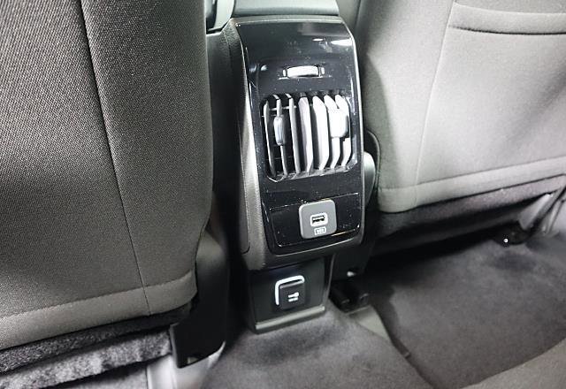 Used 2025 Jeep Compass Sport image 18