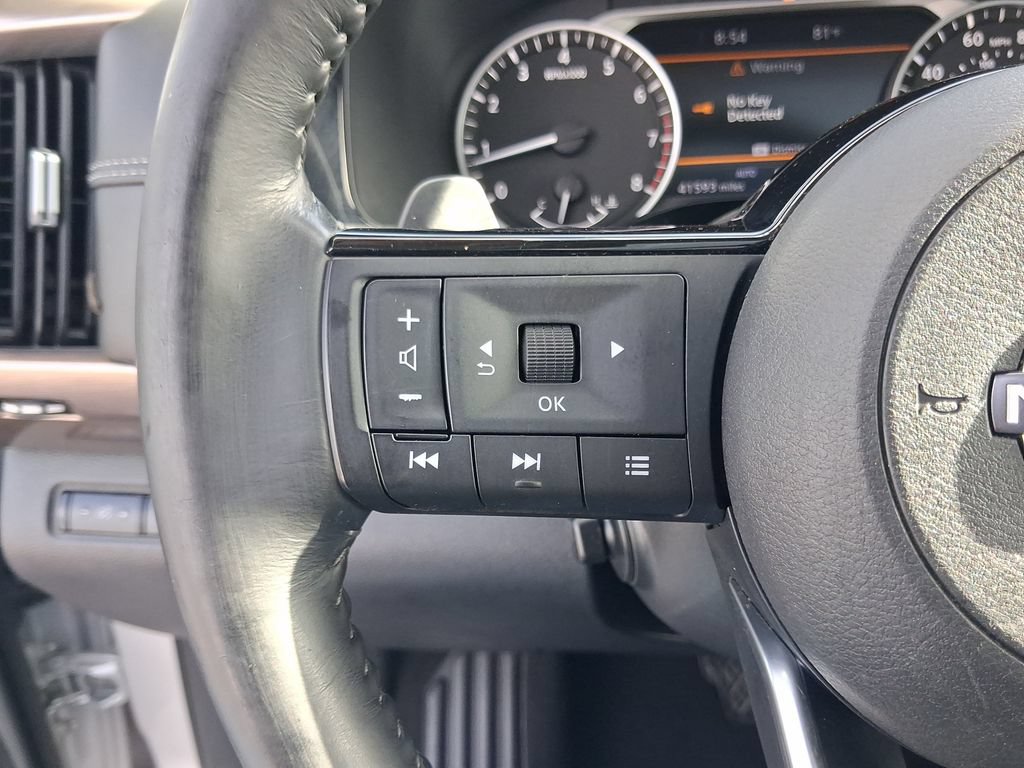Used 2022 Nissan Pathfinder Platinum w/ Cargo Package AWD/4WD image 25