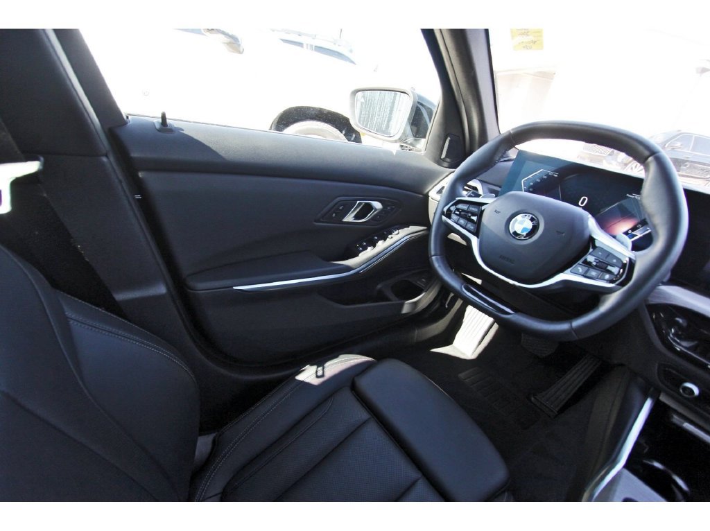 Used 2025 BMW 330i Sedan RWD image 8