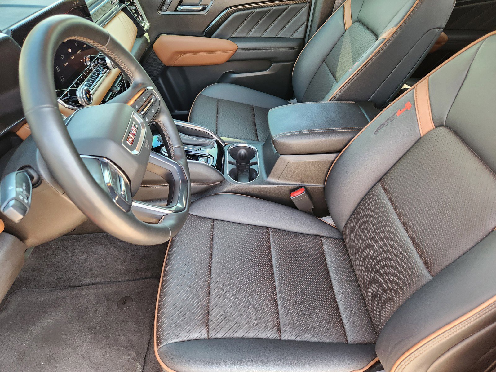 Certified 2024 GMC Canyon AT4 w/ AT4 Premium Package image 11