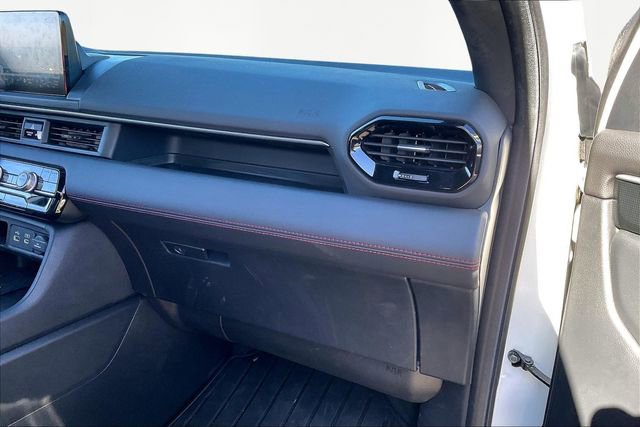 Used 2025 Honda Pilot Black Edition image 19