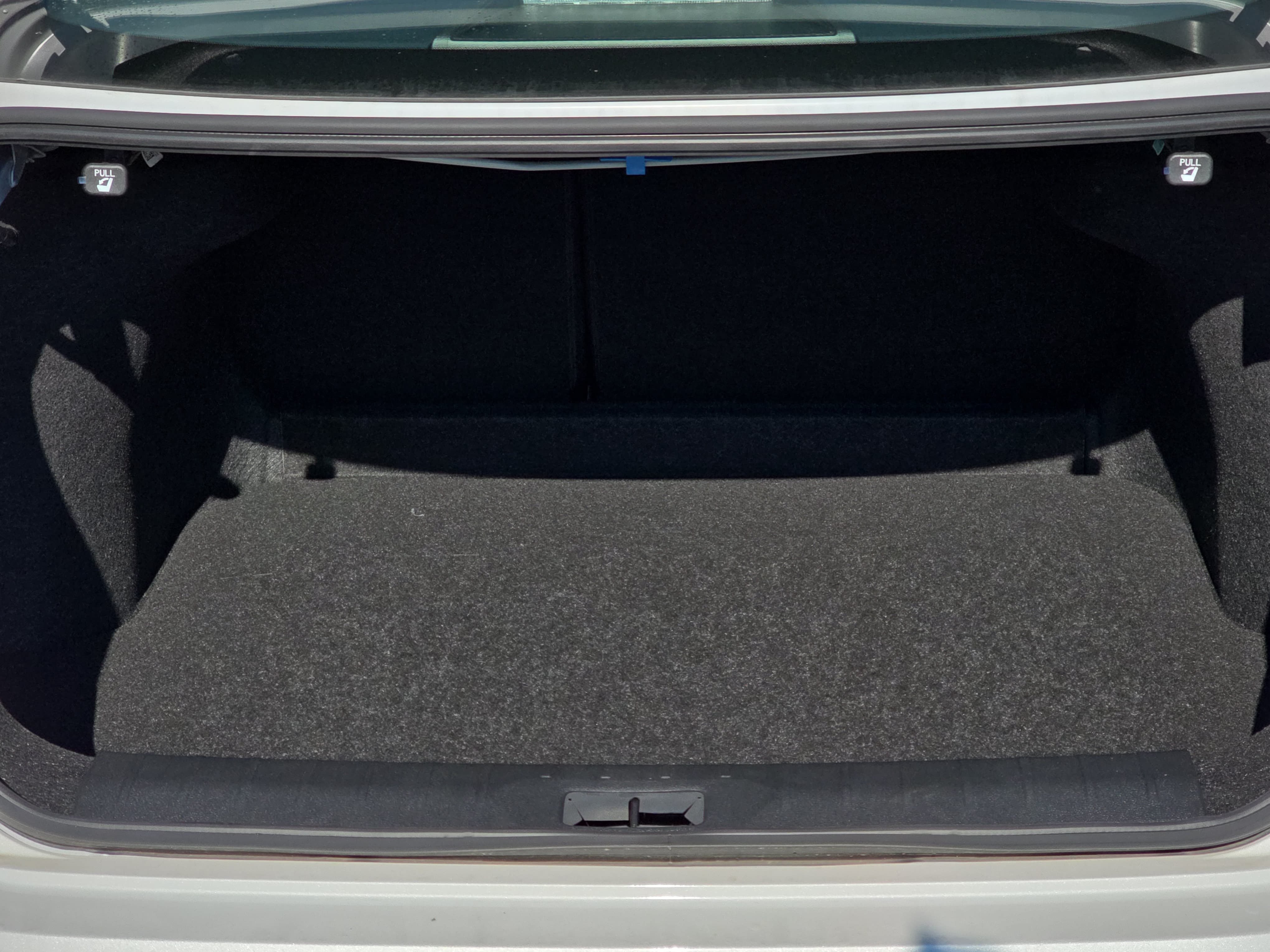 New 2027 Nissan Sentra SR w/ Floor Mat Package FWD image 12
