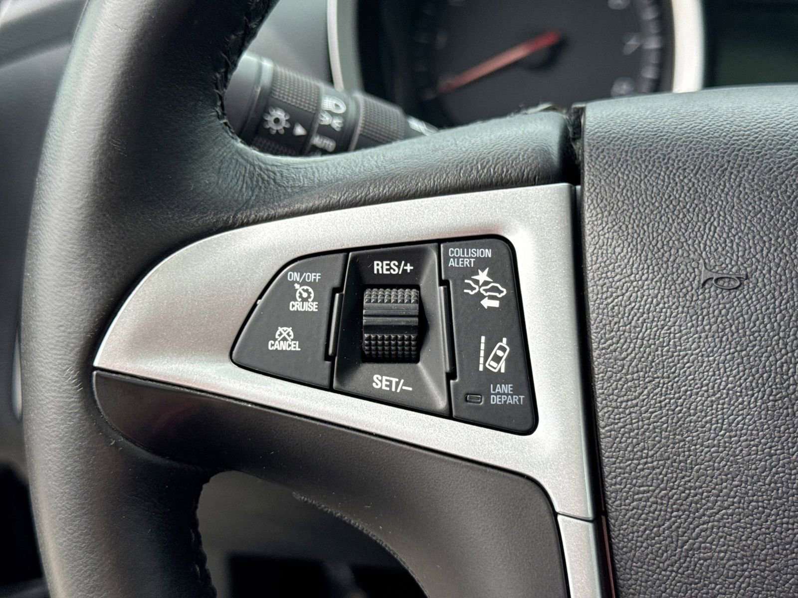 Used 2014 Chevrolet Equinox LTZ AWD/4WD image 22