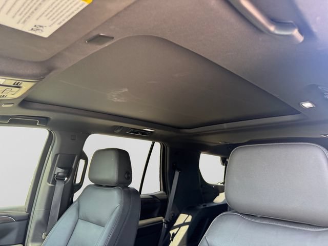 Used 2023 Chevrolet Tahoe Z71 w/ Luxury Package AWD/4WD image 12