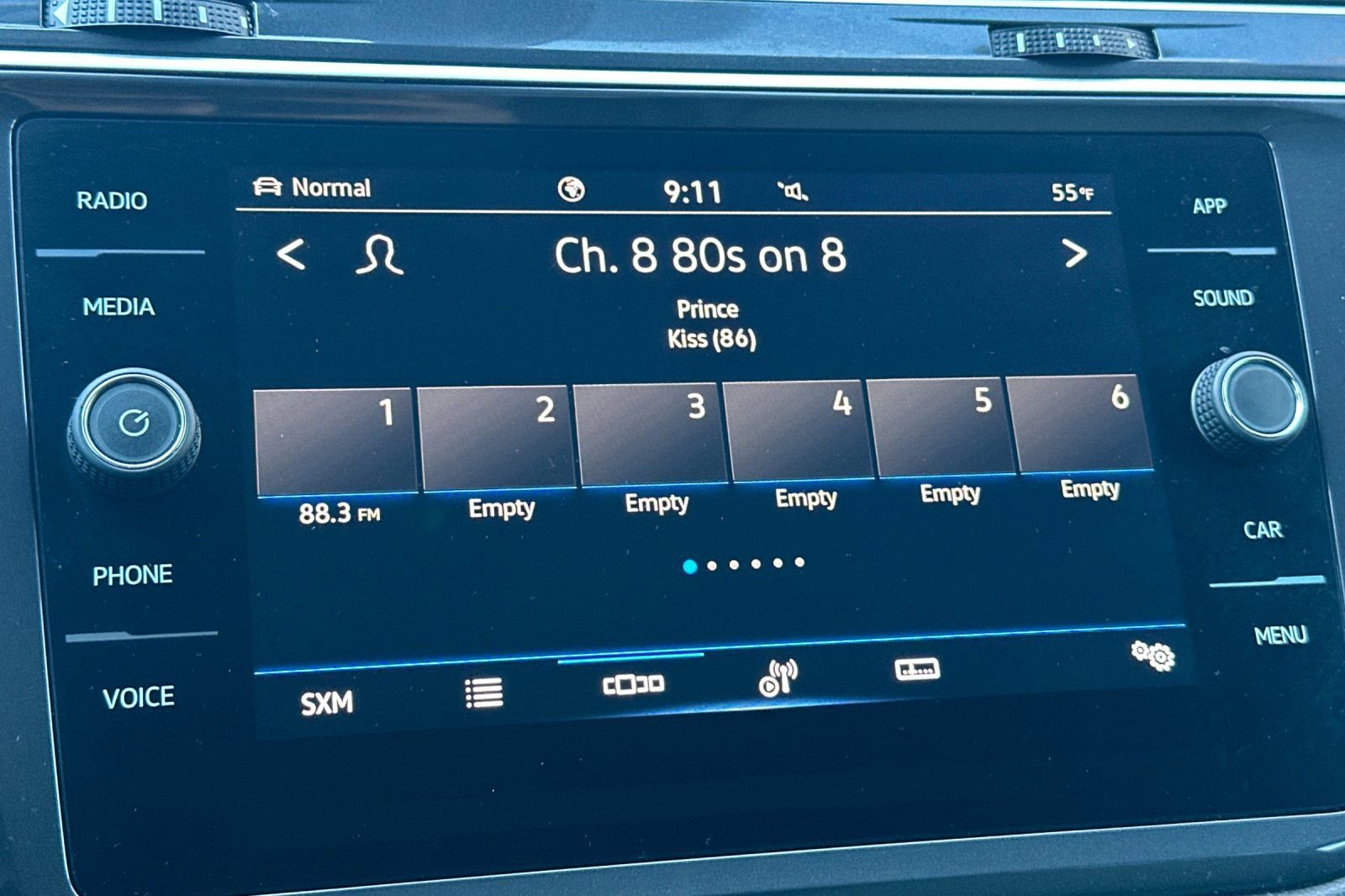 Used 2024 Volkswagen Tiguan Wolfsburg Edition image 17