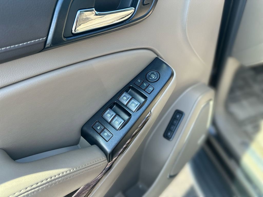 Used 2020 GMC Yukon SLT w/ Premium Edition AWD/4WD image 15