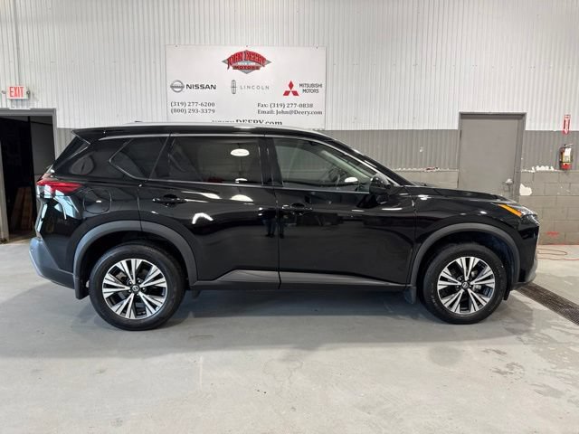 Used 2021 Nissan Rogue SV w/ Premium Package AWD/4WD image 3
