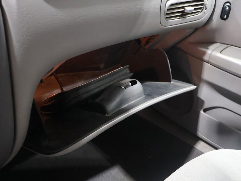 Used 2005 Ford Taurus SE image 26