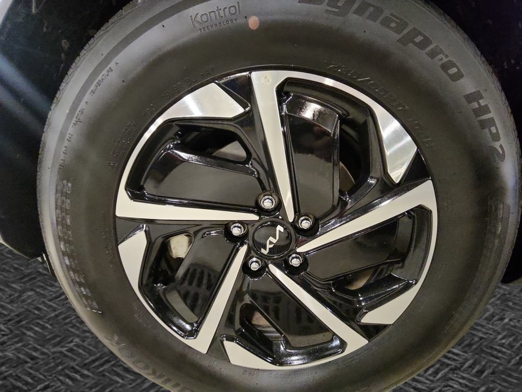 Used 2023 Kia Sportage LX AWD/4WD image 13