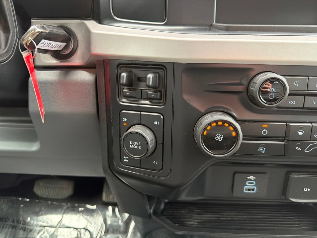 Certified 2024 Ford F350 XL w/ XL Chrome Package AWD/4WD image 32