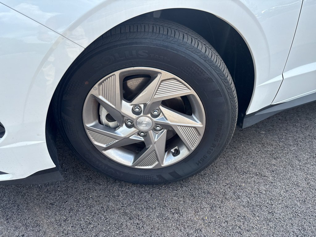 Used 2025 Hyundai Sonata SE FWD image 10